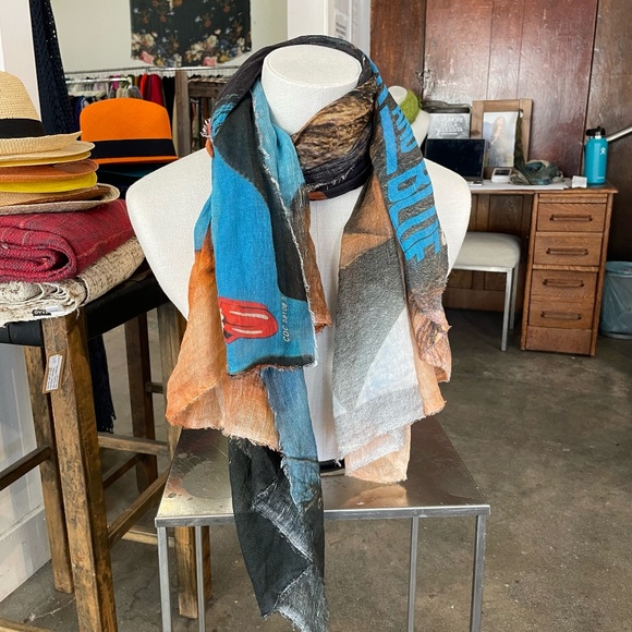 813 Ottotredici Rolling Stones Black and Blue Album Cover Print Scarf